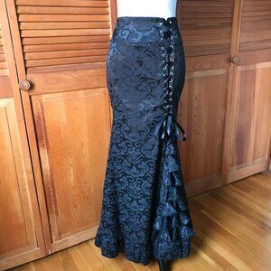Gothic Victorian Visual Kei Night-Bound Jacquard Lace-Up Ruffle Mermaid Skirt